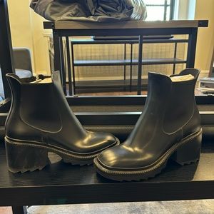 Sun stone brand. Black booties